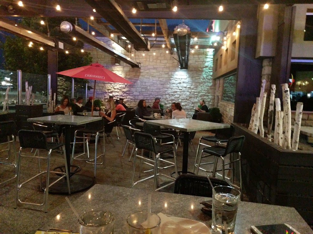 Moxies Grill & Bar | 1620 Kenaston Blvd, Winnipeg, MB R3P 0Y4, Canada | Phone: (204) 489-1199