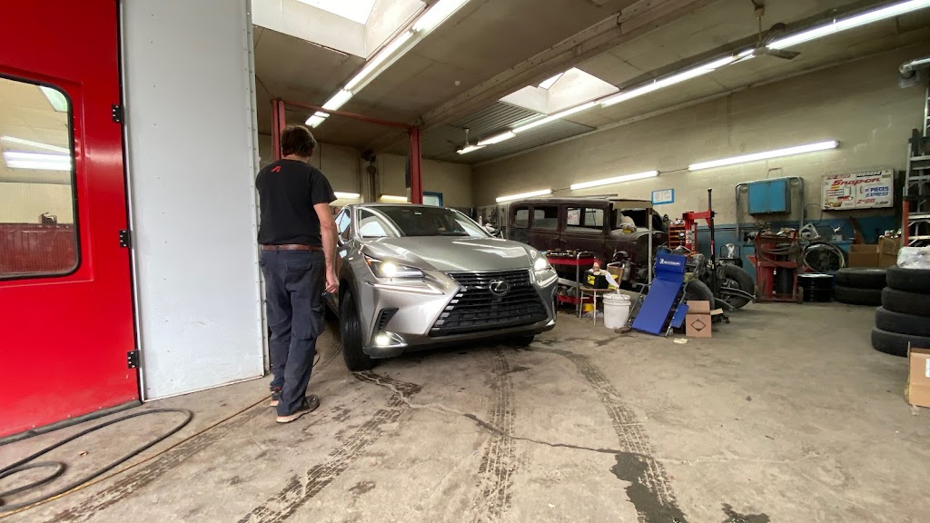 CARROSSERIE VALLEYFIELD | 509 Rue Hébert, Salaberry-de-Valleyfield, QC J6S 5N5, Canada | Phone: (450) 322-1333