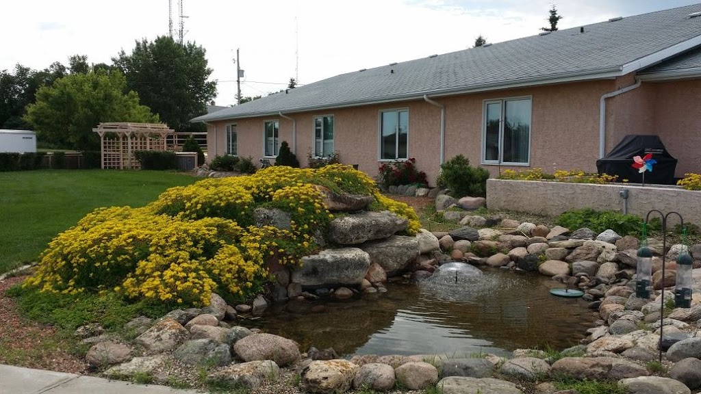 Parkway Lodge | 420 8 Ave SE, Weyburn, SK S4H 3N2, Canada | Phone: (306) 842-7868