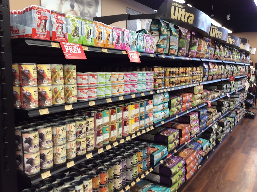 Pet Valu | 11440 Braeside Dr SW, Calgary, AB T2W 3N4, Canada | Phone: (403) 454-0301