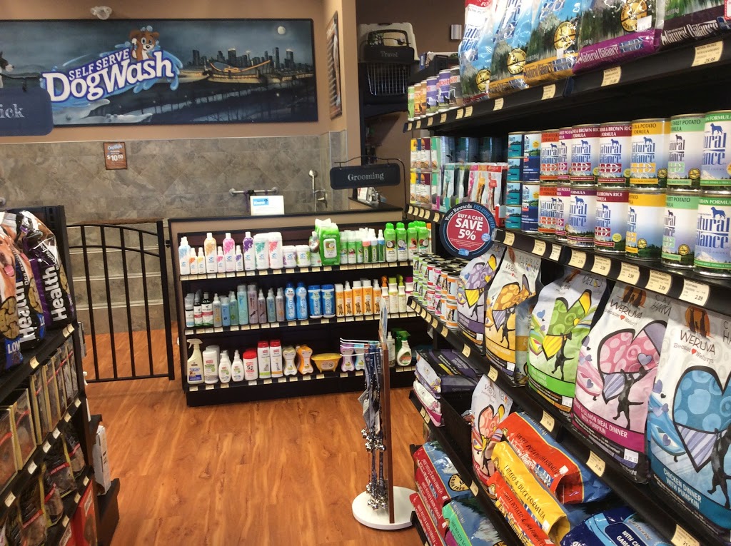 Pet Valu | 2060 Symons Valley Pkwy NW #7026, Calgary, AB T3P 0M9, Canada | Phone: (587) 230-3188