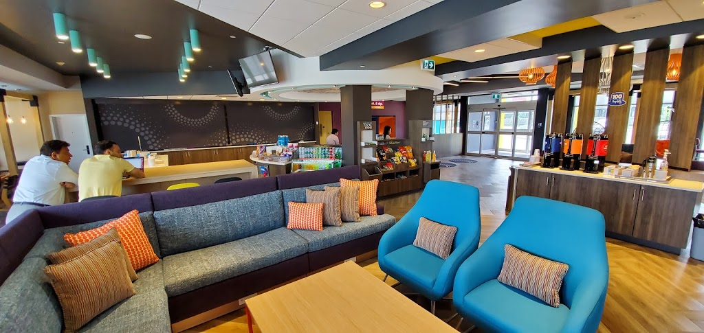 Tru by Hilton Edmonton Windermere | 6025 Andrews Way, Edmonton, AB T6W 1A4, Canada | Phone: (780) 752-8781