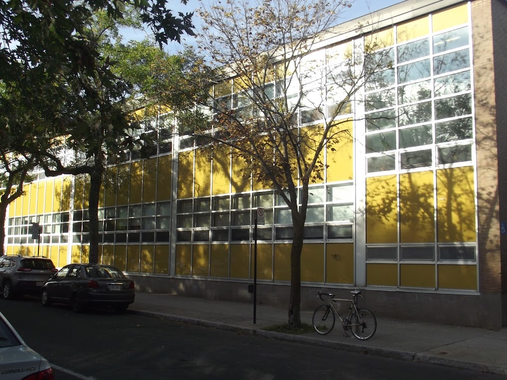 École Arc-En-Ciel | 4265 Av. Laval, Montréal, QC H2W 1E4, Canada | Phone: (514) 350-8860