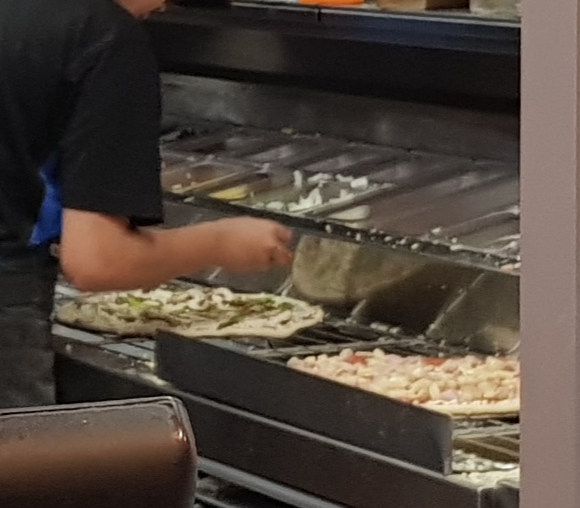 Dominos Pizza | 4679 Kingston Rd, Toronto, ON M1E 2P8, Canada | Phone: (416) 208-7777