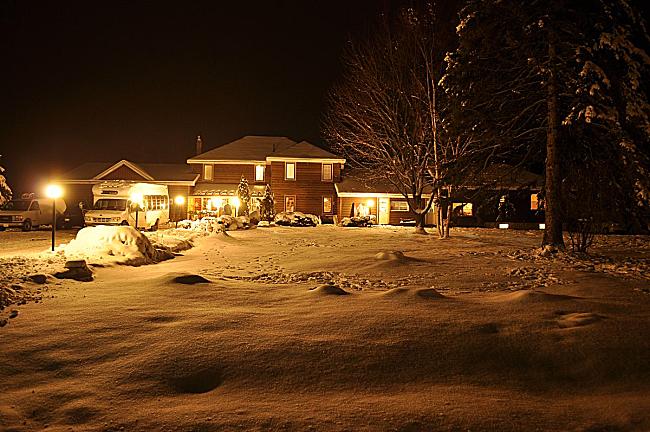 Red Umbrella Inn | 1075 Red Umbrella Rd, Minden, ON K0M 2K0, Canada | Phone: (705) 489-2462
