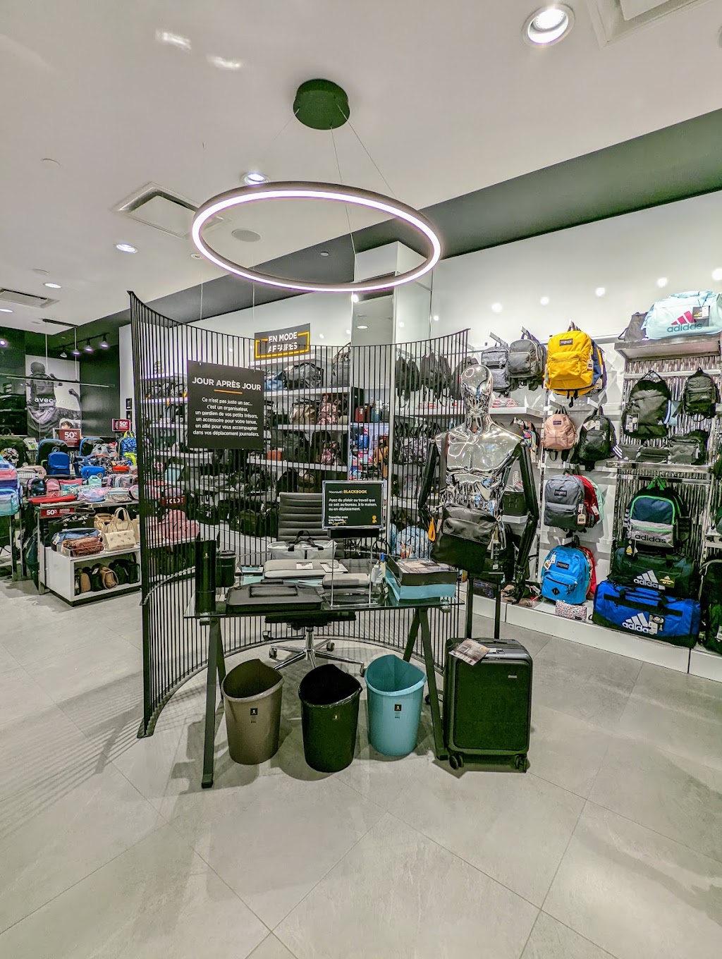 Bentley | 6801 Trans-Canada Hwy Store #2158, Pointe-Claire, QC H9R 5J2, Canada | Phone: (514) 694-8928