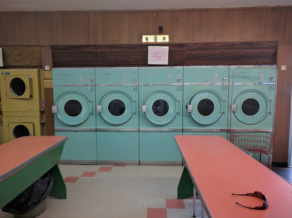 Eastend Laundry | 846 Athabasca St E, Moose Jaw, SK S6H 0M7, Canada | Phone: (306) 681-5599
