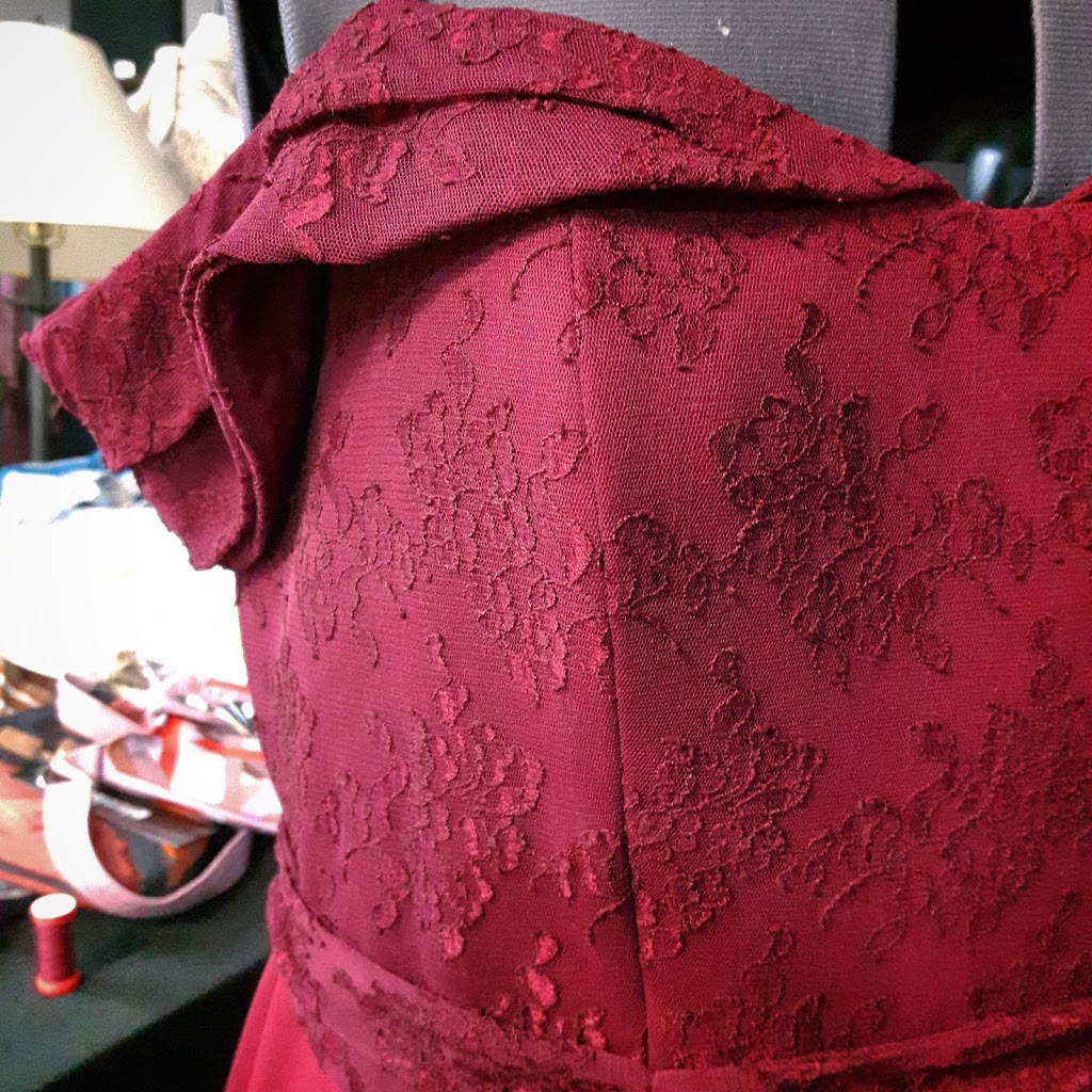 Giselle Clothing Design | 545 Deering St, Nanaimo, BC V9R 6Y2, Canada | Phone: (306) 533-7496