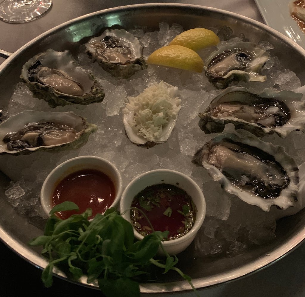 21 Club Steak and Seafood | 6380 Fallsview Blvd, Niagara Falls, ON L2G 7X5, Canada | Phone: (888) 325-5788
