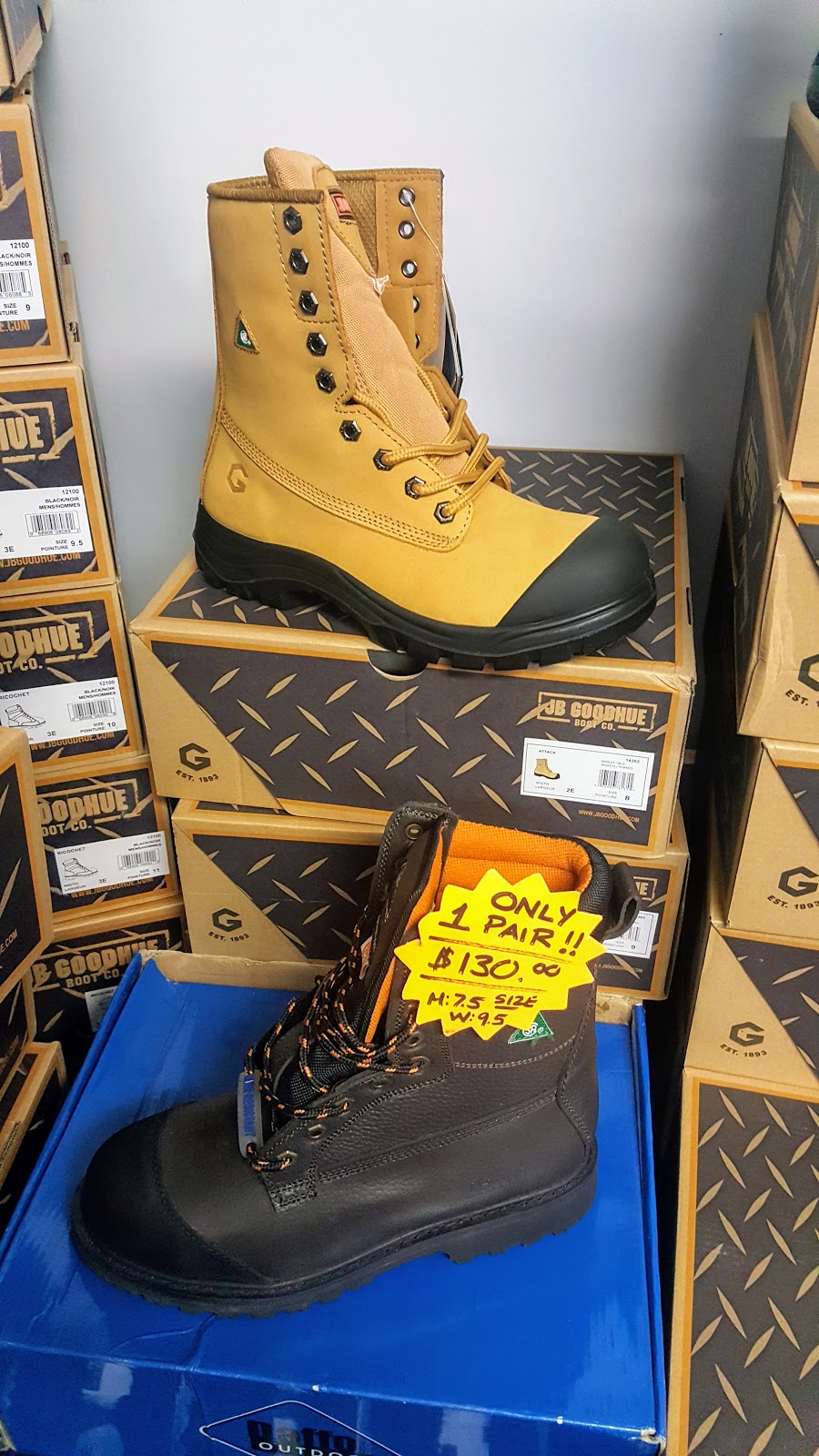 G & M Sportswear | 583 Mohawk Rd, Hagersville, ON N0A 1H0, Canada | Phone: (519) 445-0215