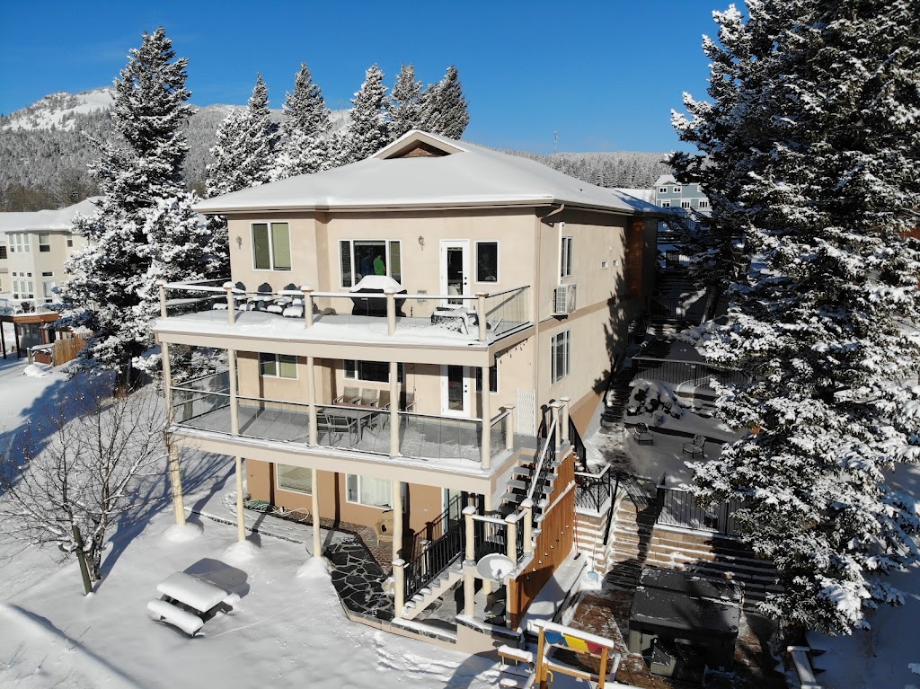 Modern Mountain Escape | 8122 26 Ave, Coleman, AB T0K 0M0, Canada | Phone: (587) 572-6679