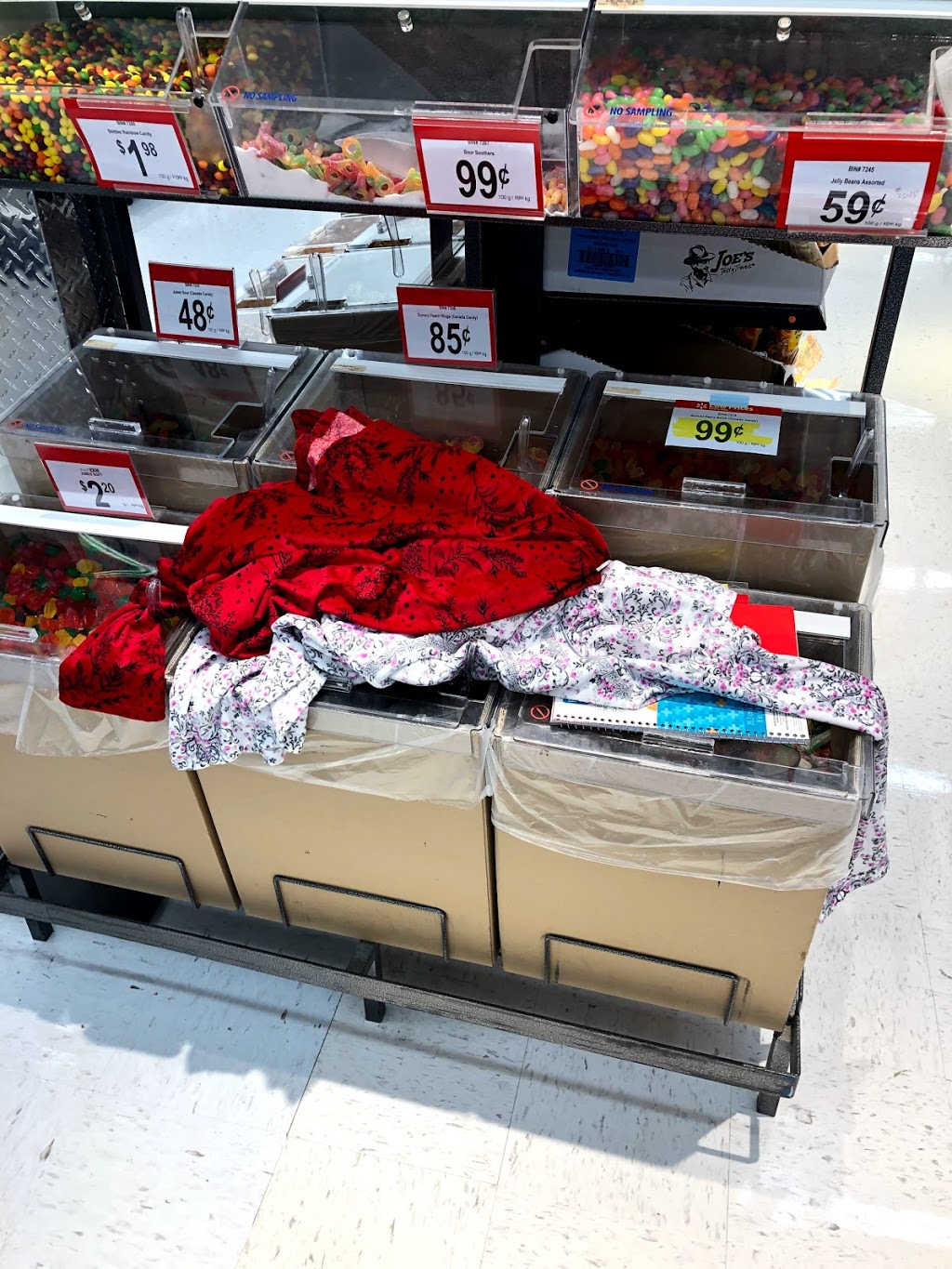 Walmart Supercentre | 805 Boyd St, New Westminster, BC V3M 5X2, Canada | Phone: (604) 524-1291