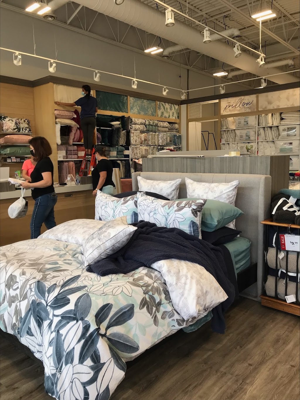 QE Home | Heartland Town Centre, 905 Britannia Rd W, Mississauga, ON L5V 2X8, Canada | Phone: (905) 542-0848