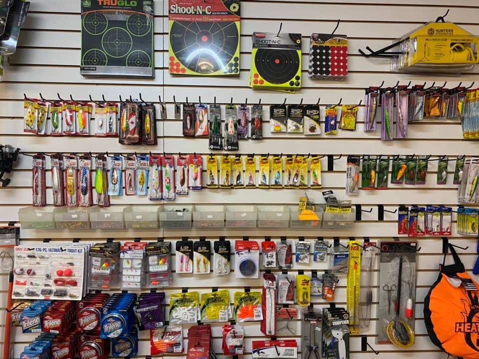 Linkies General Store & Gas Bar | 2553 ON-127, Lake Saint Peter, ON K0L 2K0, Canada | Phone: (613) 338-3195