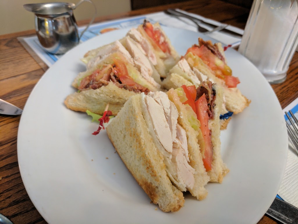 Wexford Restaurant | 2072 Lawrence Ave E, Scarborough, ON M1R 2Z5, Canada | Phone: (416) 755-1229