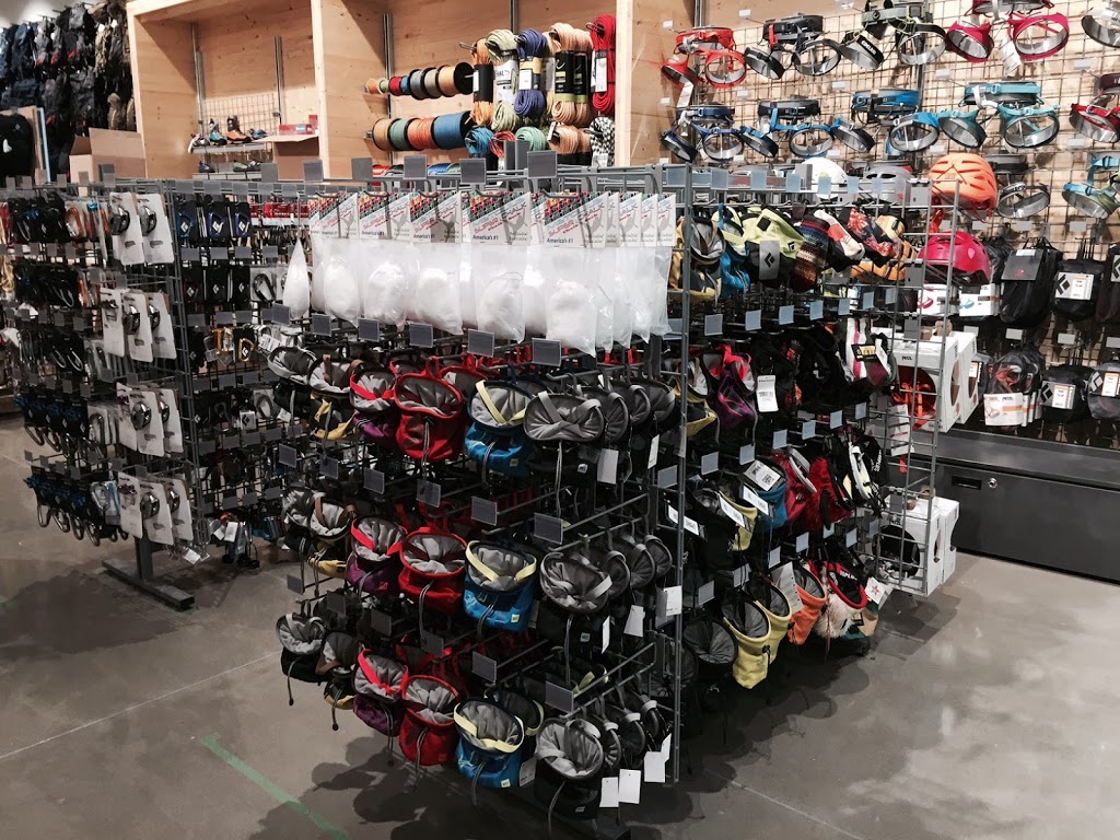 MEC Laval | 2615 Boulevard Daniel-Johnson, Laval, QC H7T 1S8, Canada | Phone: (450) 688-2712