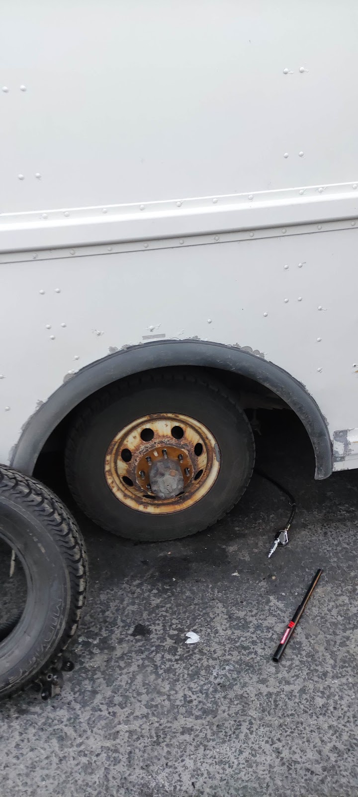 Mobile mechanic and tires | 6081 Renaud Rd, Ottawa, ON K1C 7G4, Canada | Phone: (819) 355-4884
