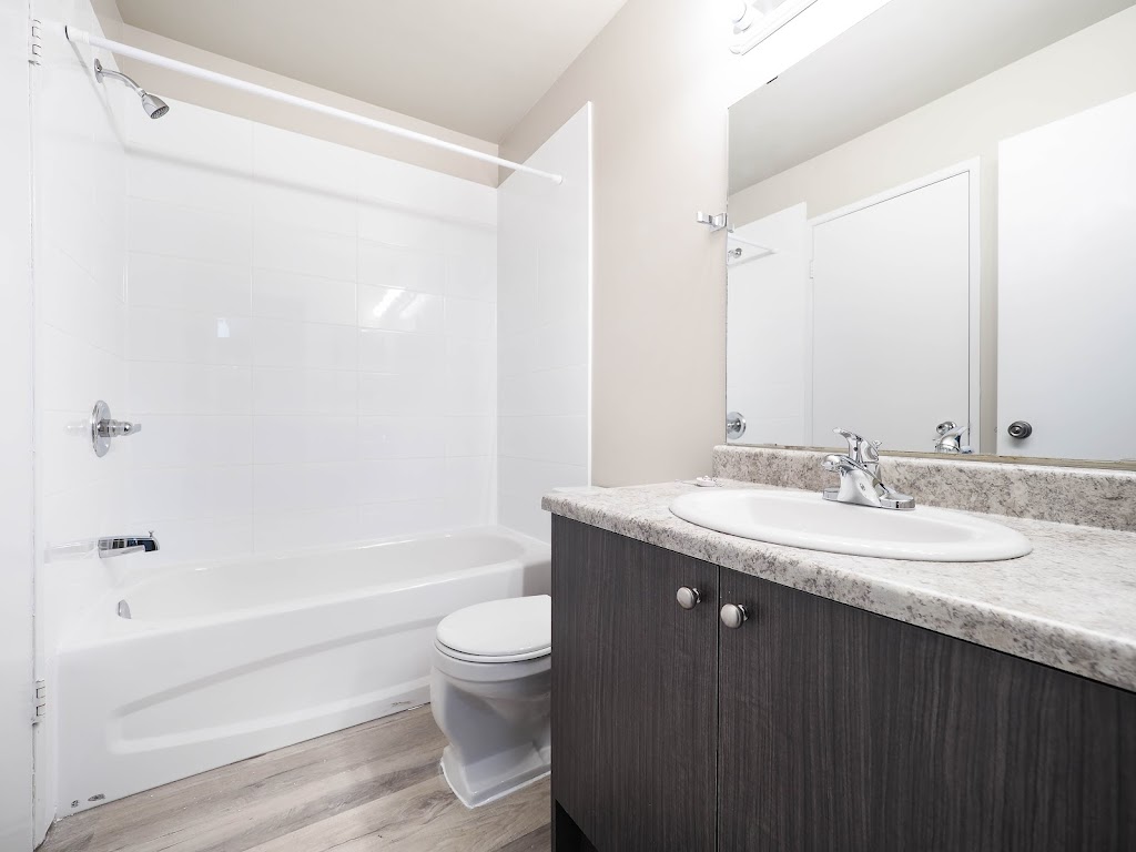 Pineridge Apartments | 2207 118 St NW, Edmonton, AB T6J 6L8, Canada | Phone: (780) 438-0941