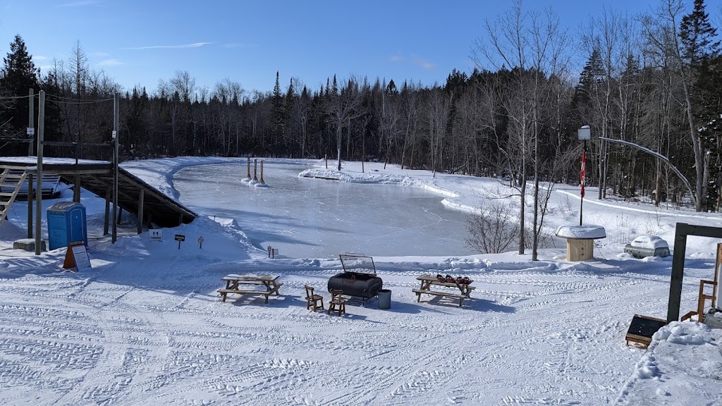 Alaskia Expérience Nature | 4370 Chem. du Lac Marianne, Saint-Édouard-de-Maskinongé, QC J0K 2H0, Canada | Phone: (514) 919-2199