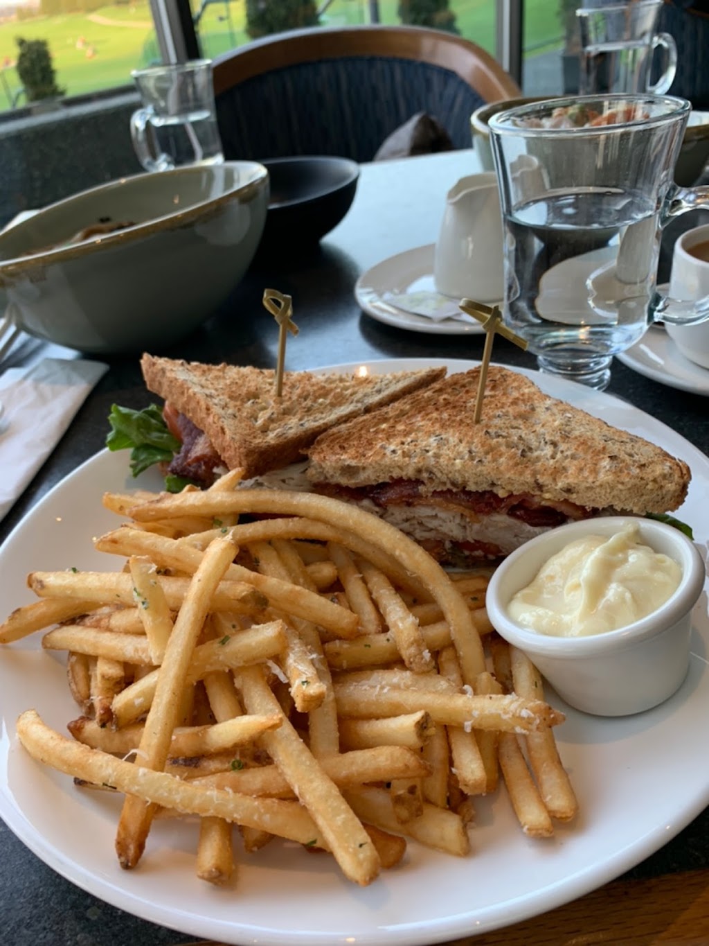 Duffeys Sports Grill | 6857 168 St, Surrey, BC V3S 8E7, Canada | Phone: (604) 574-0324
