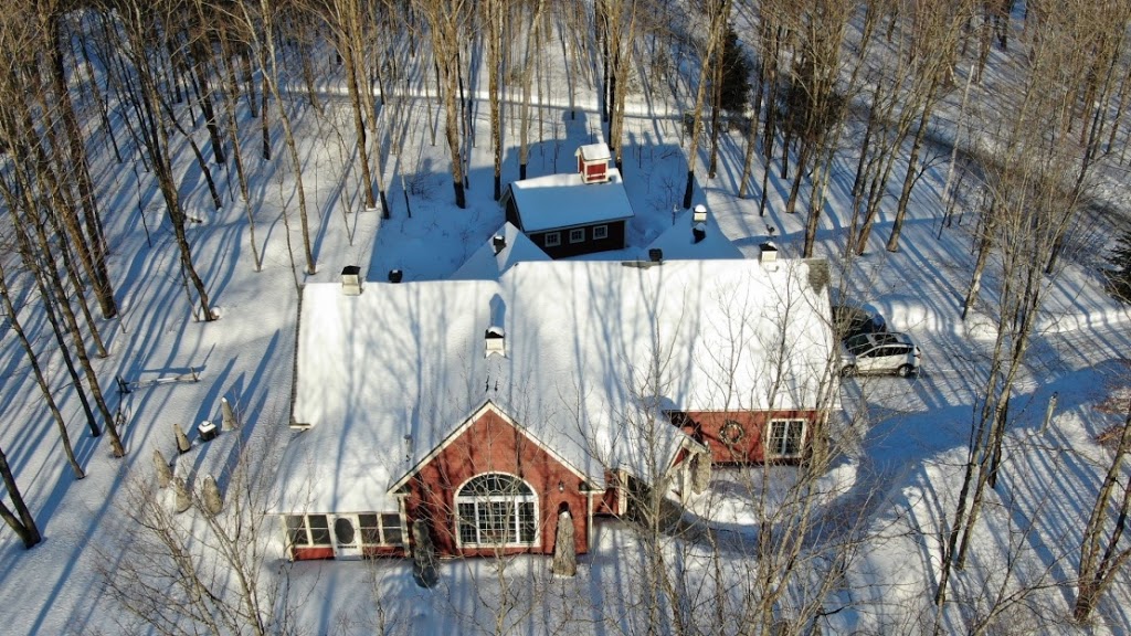 La Châtelaine | 13 Impasse de la Roche, Shefford, QC J2M 1P3, Canada | Phone: (450) 777-9008