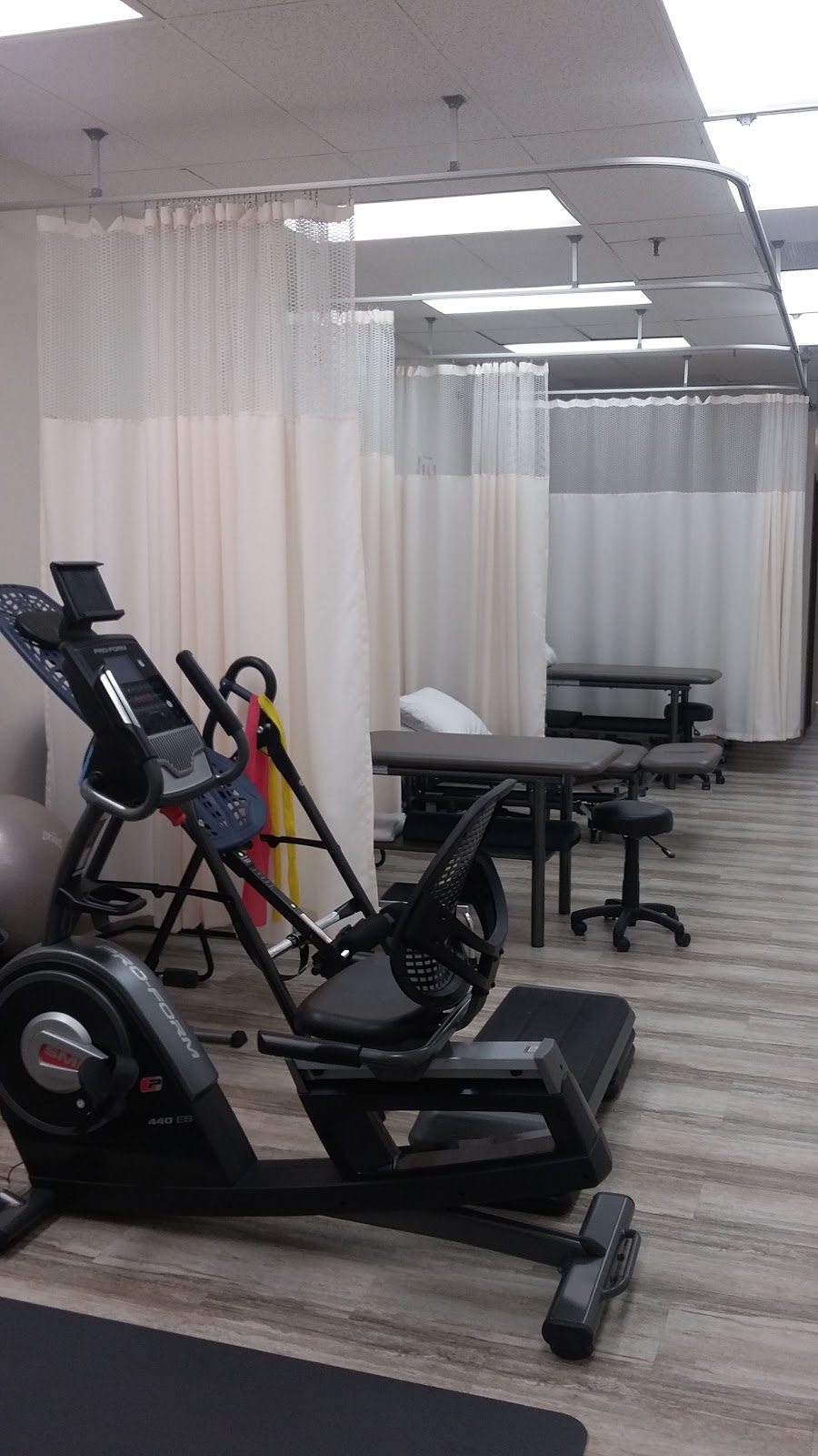 Expert Physio Plus | 2666A Innes Rd, Gloucester, ON K1B 4Z5, Canada | Phone: (613) 800-9800