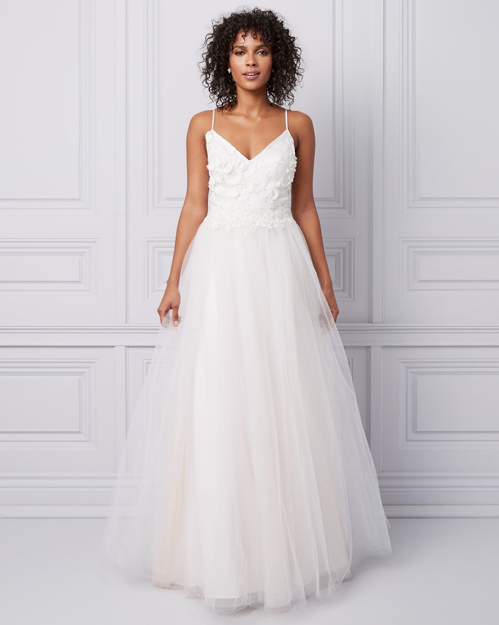 LE CHÂTEAU Wedding Boutique - By Appointments only | 105 Boulevard Marcel-Laurin, Saint-Laurent, QC H4N 2M3, Canada | Phone: (514) 738-7000
