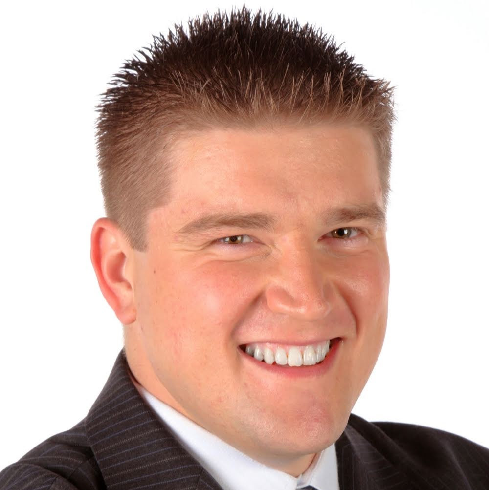 Courtier Immobilier Royal LePage Real Estate Broker | 2001 Av Victoria Suite 201, Saint-Lambert, QC J4S 1H1, Canada | Phone: (514) 777-5128