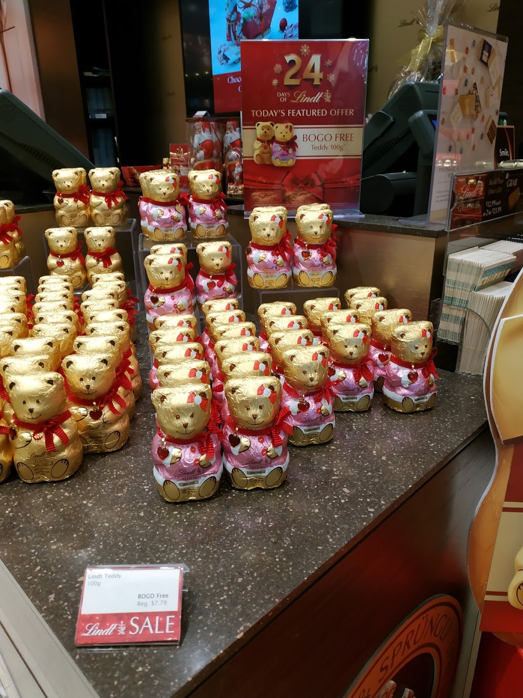 Lindt Chocolate Shop | 5000 Canoe Pass Way CRU #302, Delta, BC V4M 0B3, Canada | Phone: (604) 948-2001