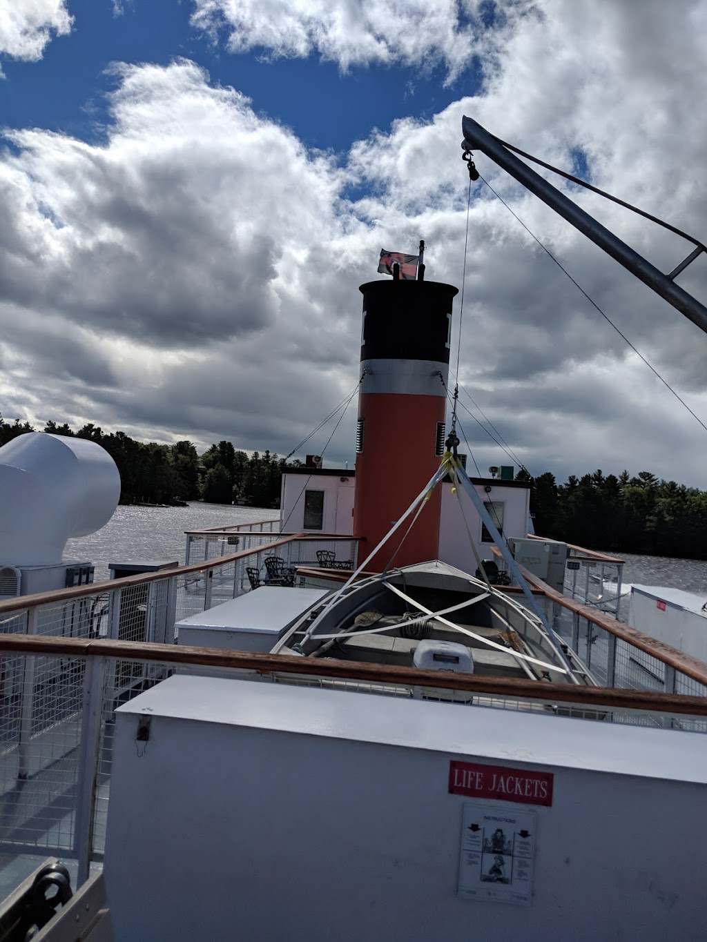 Lakeshore Landing Marina | 1072 Lakeshore Dr, Gravenhurst, ON P1P 1R2, Canada | Phone: (705) 706-2119