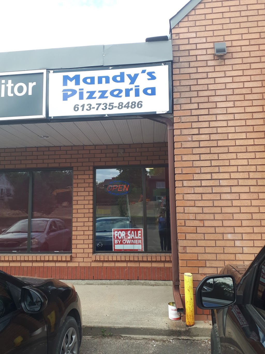 Mandys Pizzeria & Subs | 595 Pembroke St E, Pembroke, ON K8A 3L7, Canada | Phone: (613) 735-8486