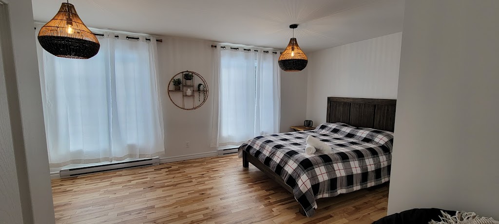 Auberge du Renard | 450 Chem. Robillard, Saint-Zénon, QC J0K 3B0, Canada | Phone: (514) 769-5283