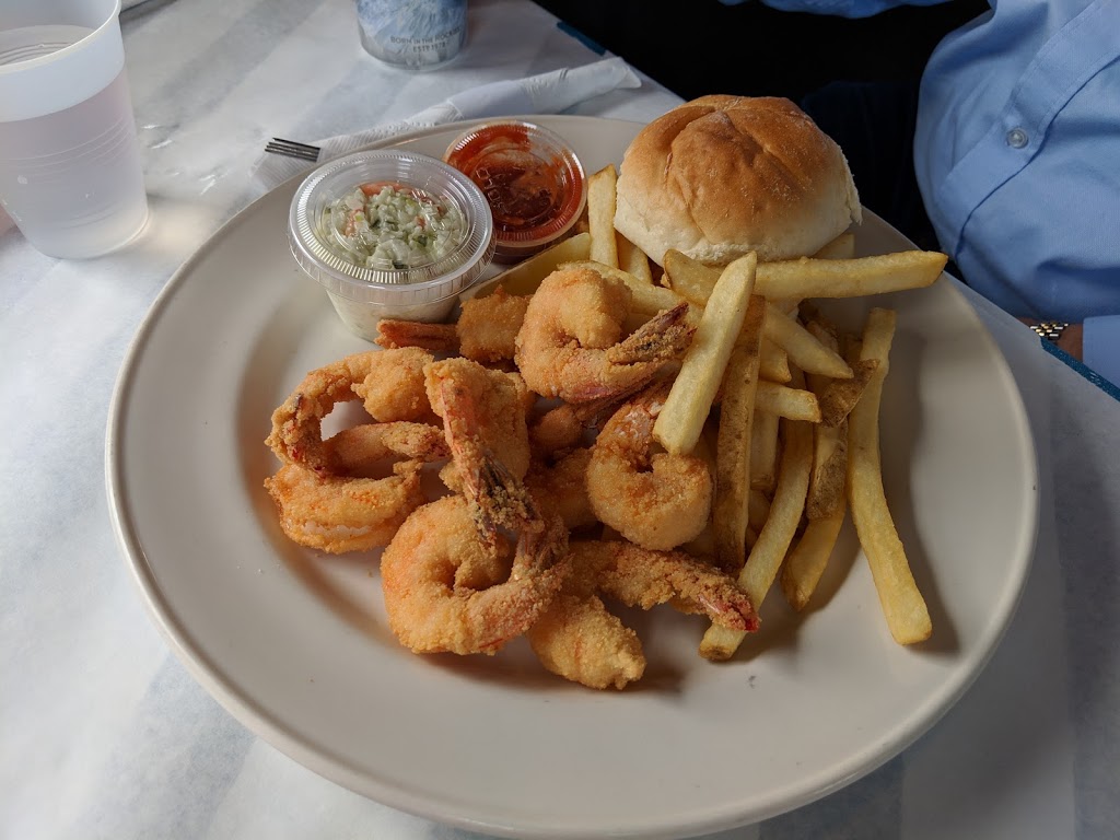 Hayes Seafood House | 8900 Main St, Clarence, NY 14031, USA | Phone: (716) 632-1772