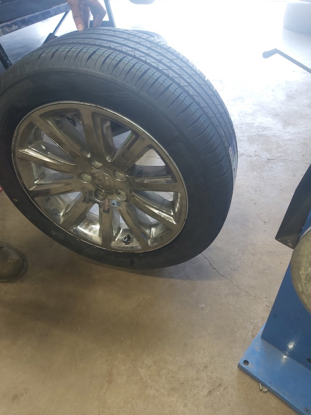 The mechanic shop | 11708 152 Ave NW, Edmonton, AB T5X 1S8, Canada | Phone: (587) 335-1148