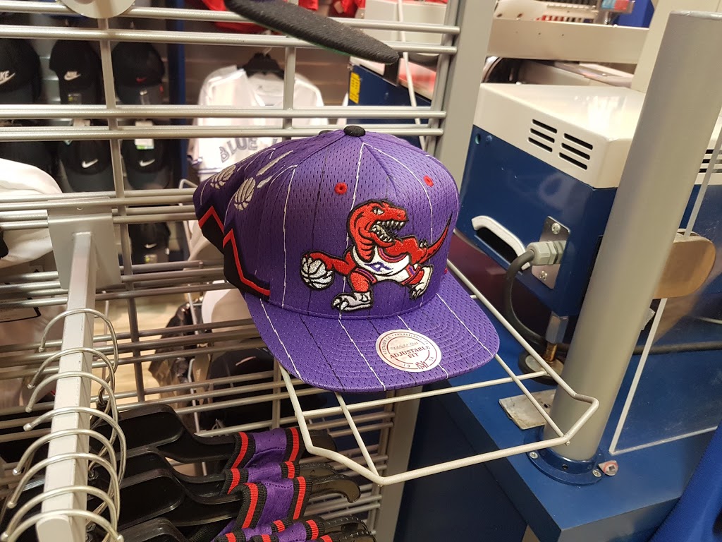 Lids | 221 Glendale Ave SP29A, St. Catharines, ON L2T 2K9, Canada | Phone: (905) 682-9682