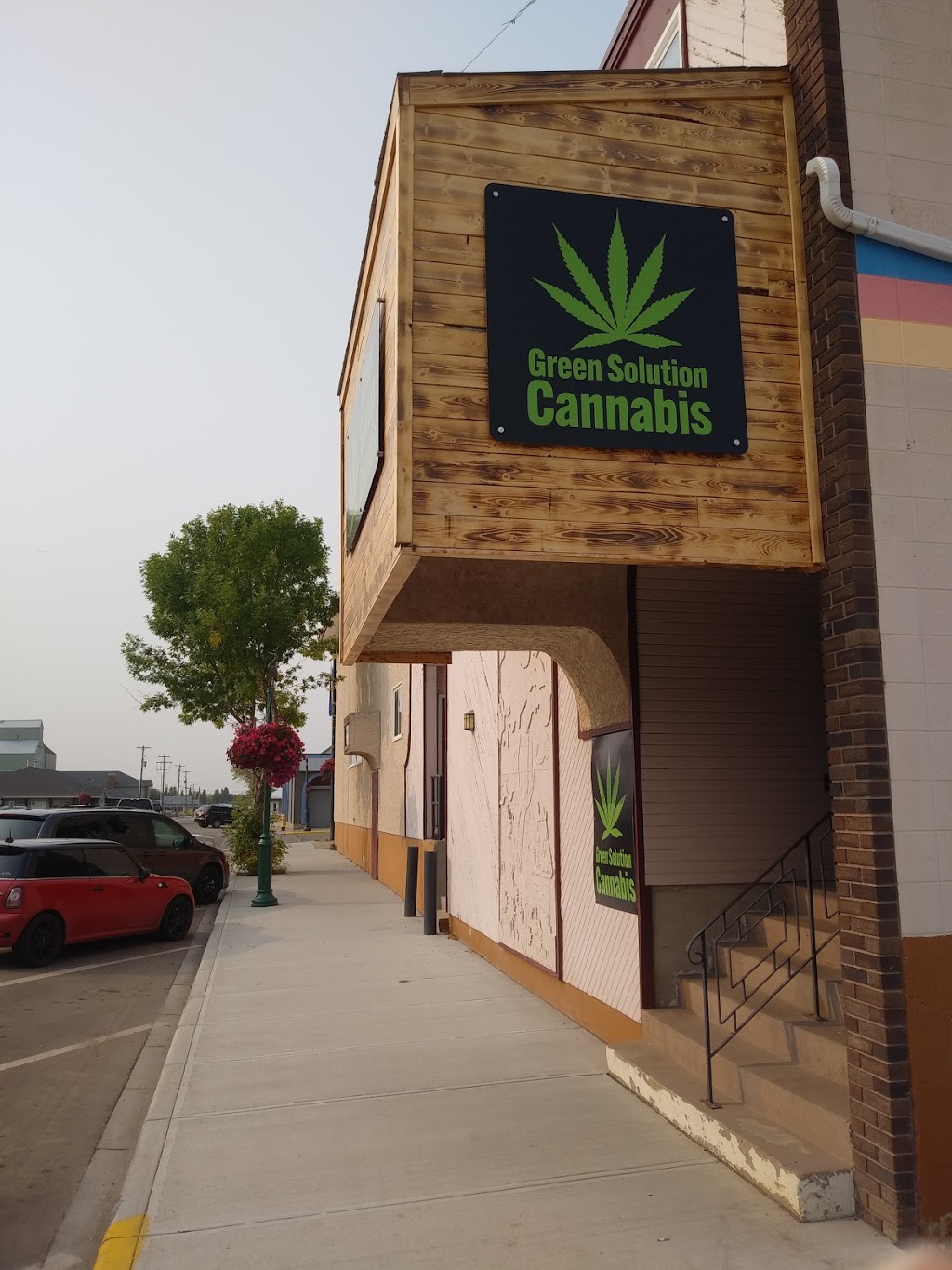 Green Solution Cannabis Barrhead | 4934 50 Ave, Barrhead, AB T7N 1J6, Canada | Phone: (780) 284-9971