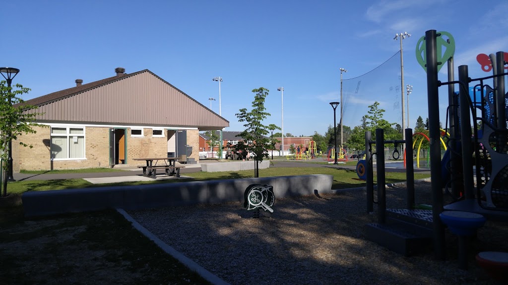 Centre communautaire Bon-Pasteur | 425 Rue du Bienheureux-Jean-XXIII, Québec, QC G2N 1V4, Canada | Phone: (418) 849-3396