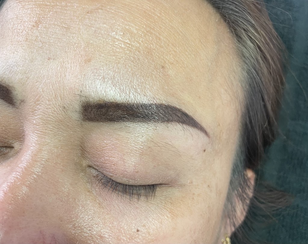 Uplift Aesthetica by Emmy | 4074 Stadelbauer Dr, Beamsville, ON L0R 1B7, Canada | Phone: (905) 512-2926