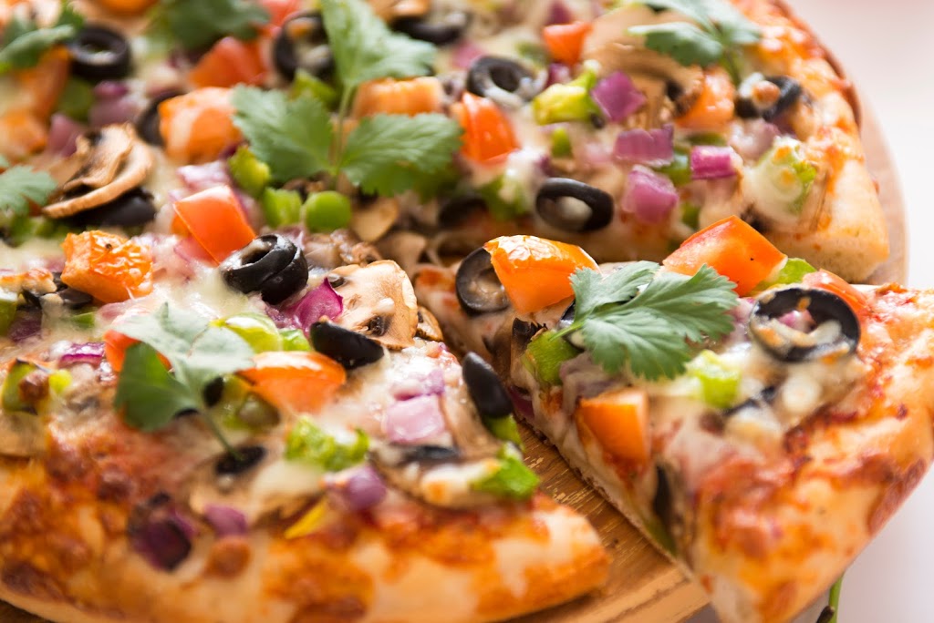 Pizza 38 & Chesters Fried Chicken | 5403 38 Ave NW, Edmonton, AB T6L 6W7, Canada | Phone: (780) 485-0038