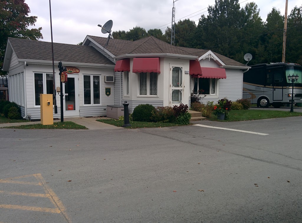 Camping Campus | 6571 Route de Sainte Béatrix, Sainte-Mélanie, QC J0K 3A0, Canada | Phone: (450) 883-2337