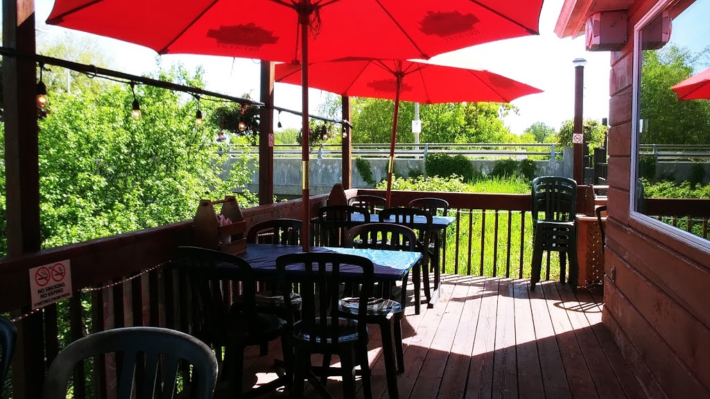 Banjos Grill | 3 Bridge St S, Hastings, ON K0L 1Y0, Canada | Phone: (705) 696-9898