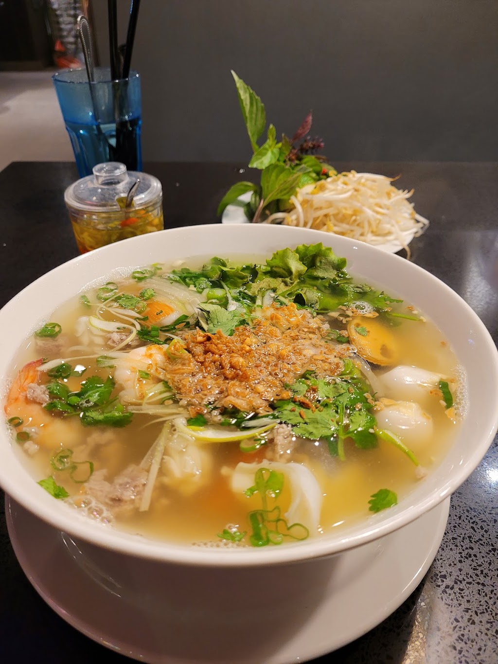 Lois The joy of PHO | 16640 Yonge St #5B, Newmarket, ON L3X 2N8, Canada | Phone: (905) 235-8999