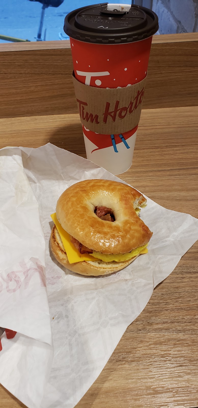 Tim Hortons | 246 Bloor St W, Toronto, ON M5S 1V4, Canada | Phone: (416) 924-8188