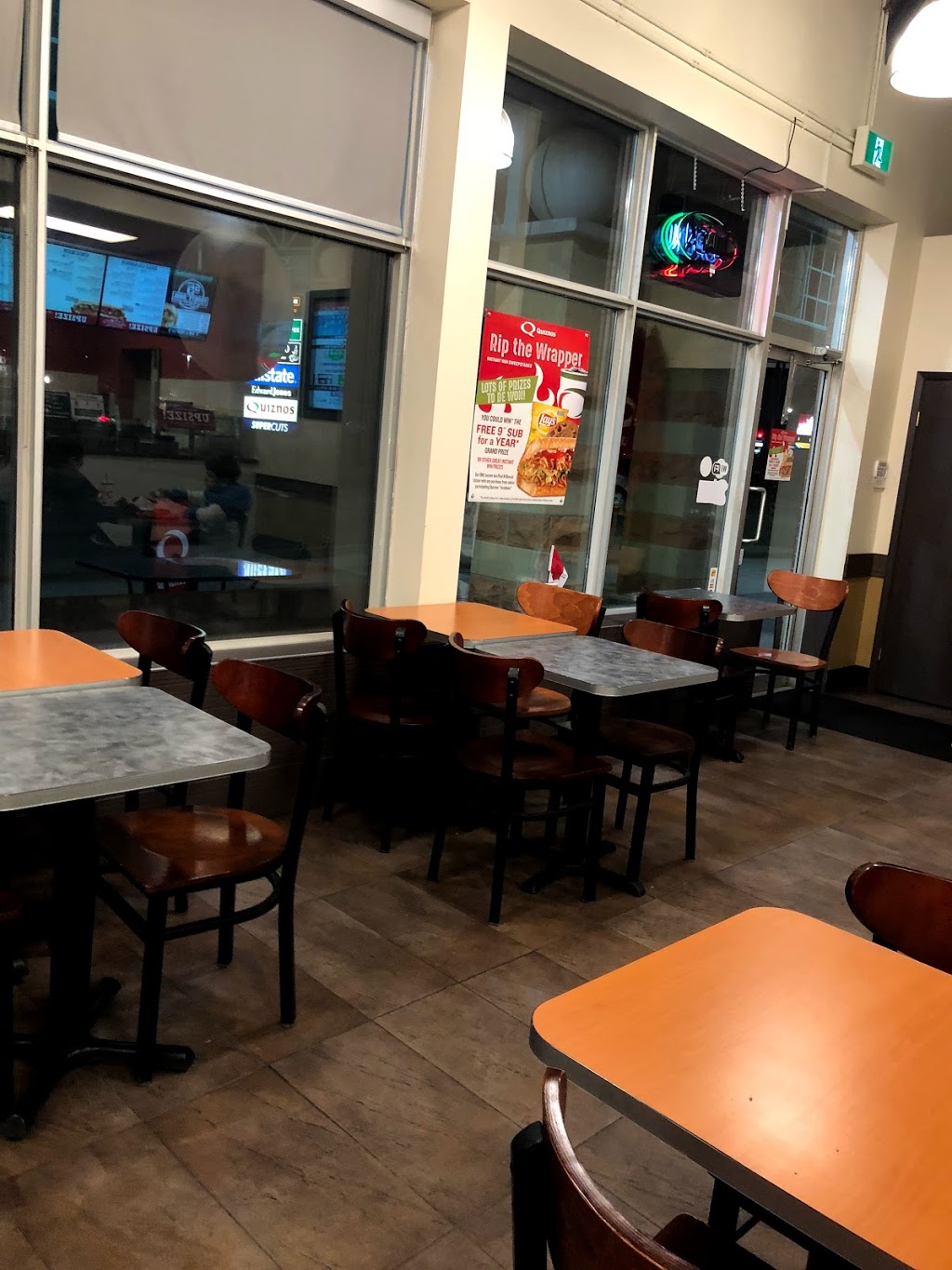 Quiznos | 223 North Service Rd W Bldg A, Oakville, ON L6M 3R2, Canada | Phone: (905) 842-3456