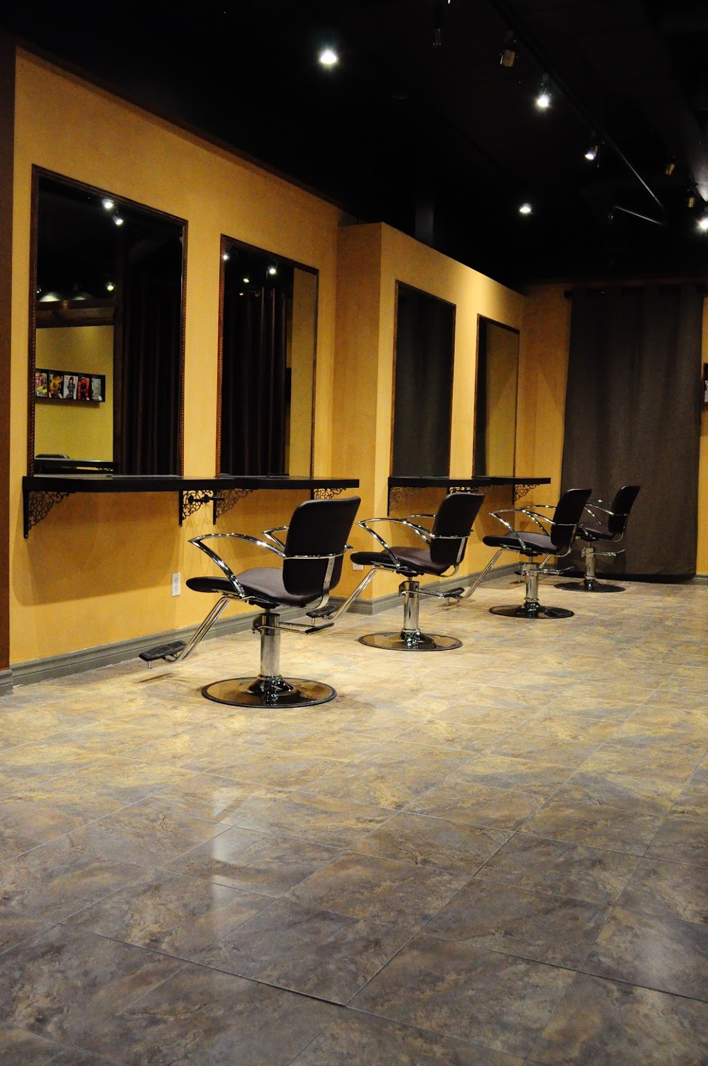 Hair Museum | 9011 Leslie St Unit 208, Richmond Hill, ON L4B 3B6, Canada | Phone: (905) 597-9377