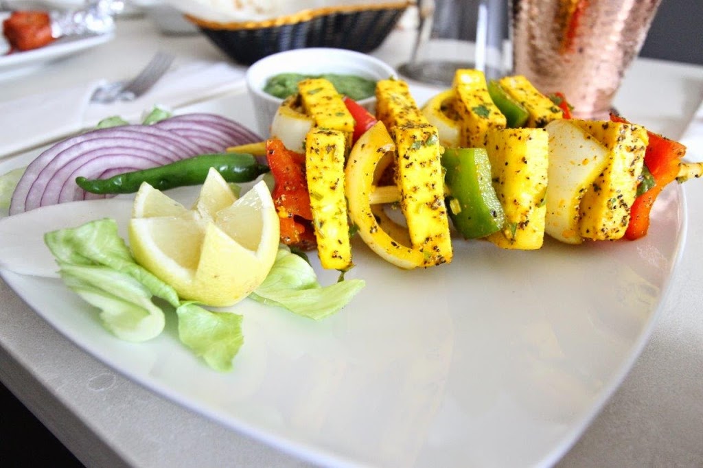 Spice Kings Bistro | 15325 56 Ave #102, Surrey, BC V3S 0X9, Canada | Phone: (604) 372-0033