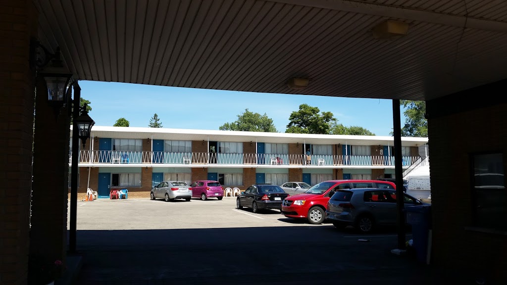 Oasis Motel | 5107 Centre St, Niagara Falls, ON L2G 3P1, Canada | Phone: (416) 907-0994