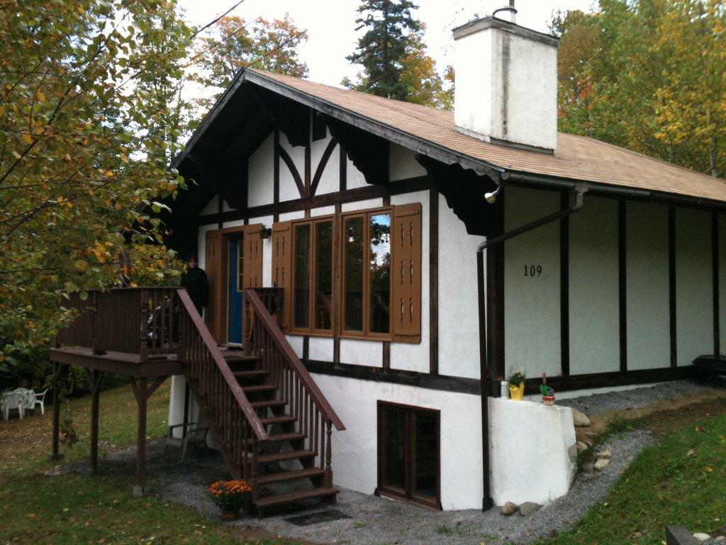 Chalet Petit Chantecler | 109 Rue de Montreux, Val-David, QC J0T 2N0, Canada | Phone: (514) 296-7465