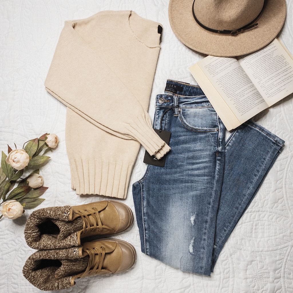 Straight & Arrow Boutique | 16257, Township Rd 675, Plamondon, AB T0A 2T0, Canada | Phone: (780) 212-5005