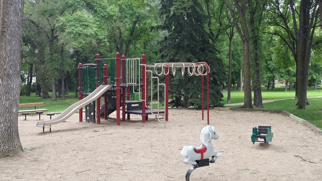 Frasers Grove Park | 85 Frasers Grove, Winnipeg, MB R2K, Canada | Phone: (204) 986-6000